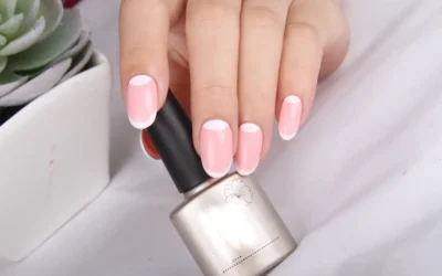 10 nail art trendů pro rok 2025